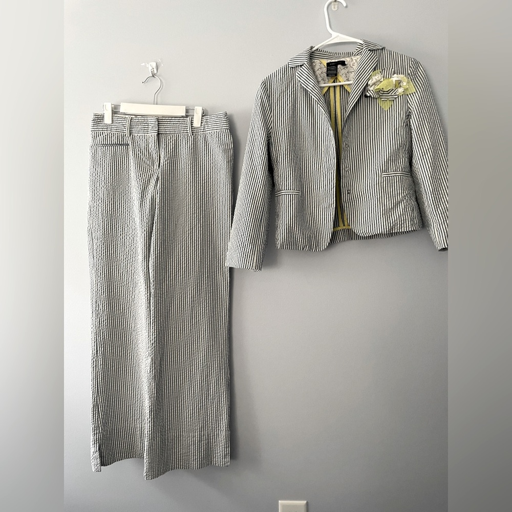 BCBG Maxazria 2 pc women’s suit